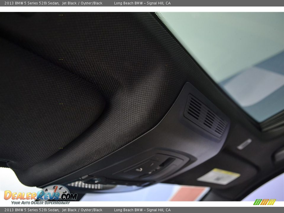 2013 BMW 5 Series 528i Sedan Jet Black / Oyster/Black Photo #24