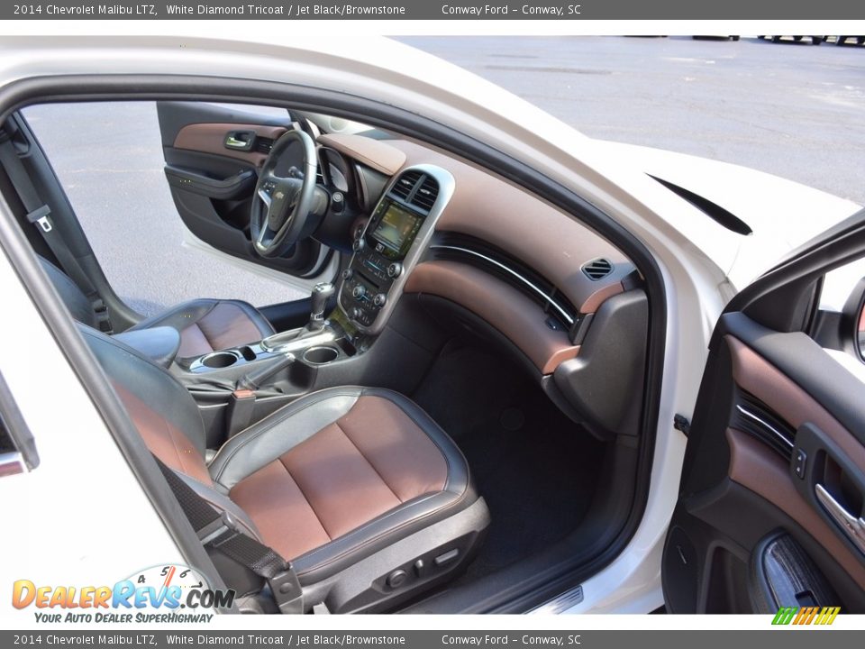 2014 Chevrolet Malibu LTZ White Diamond Tricoat / Jet Black/Brownstone Photo #28