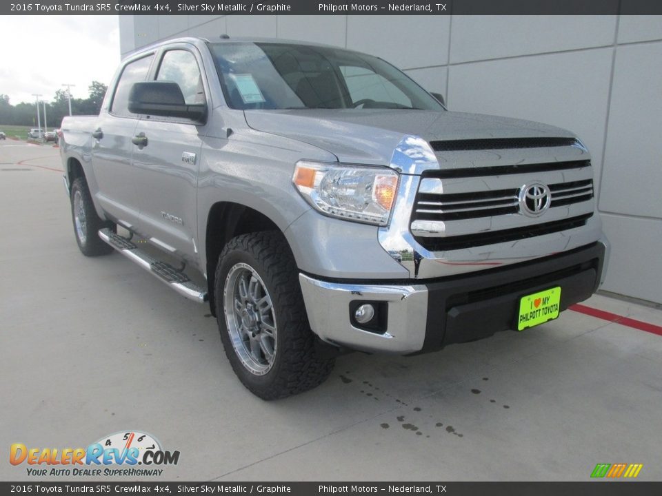 2016 Toyota Tundra SR5 CrewMax 4x4 Silver Sky Metallic / Graphite Photo #1