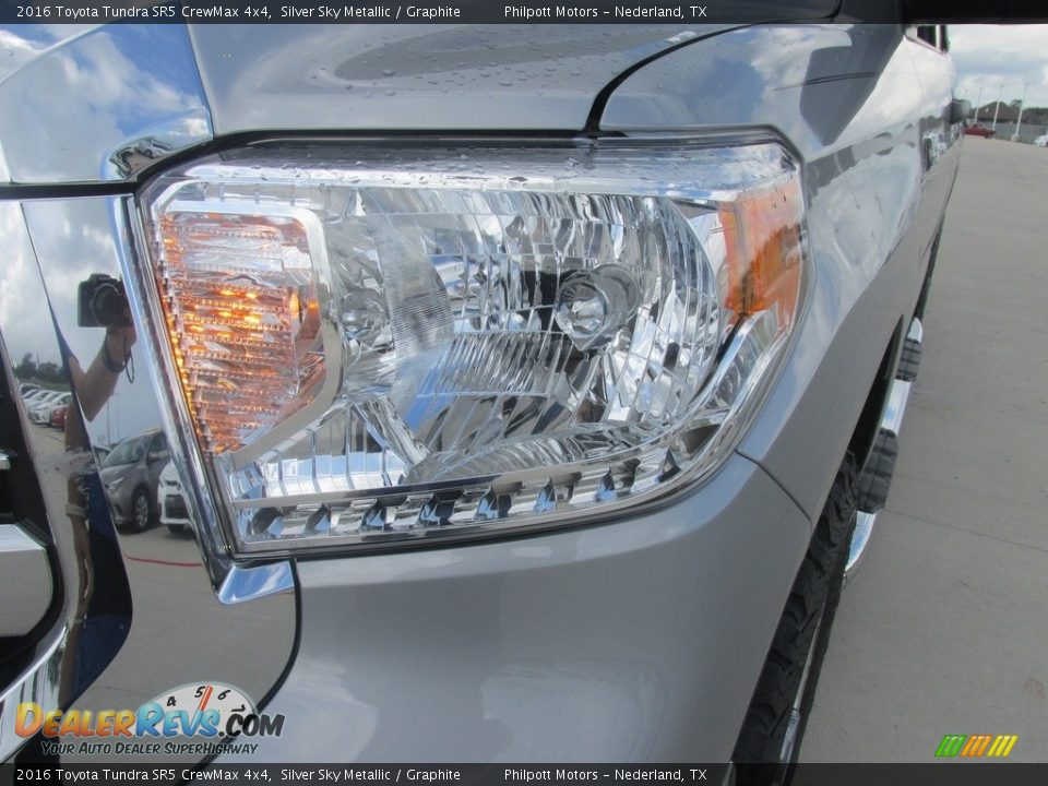 2016 Toyota Tundra SR5 CrewMax 4x4 Silver Sky Metallic / Graphite Photo #9