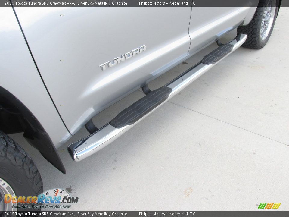 2016 Toyota Tundra SR5 CrewMax 4x4 Silver Sky Metallic / Graphite Photo #12