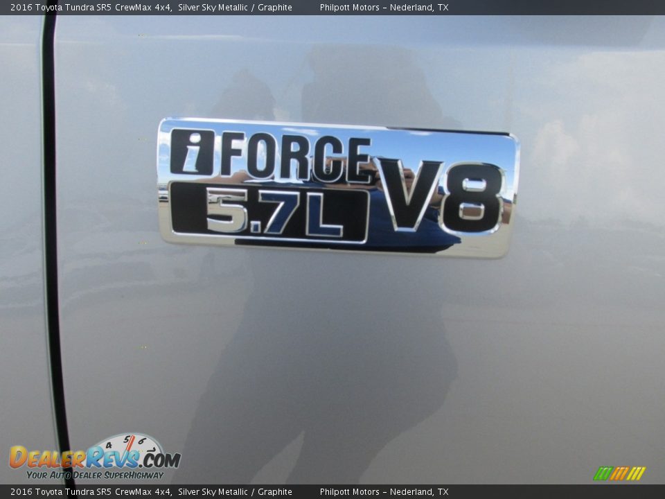 2016 Toyota Tundra SR5 CrewMax 4x4 Silver Sky Metallic / Graphite Photo #14