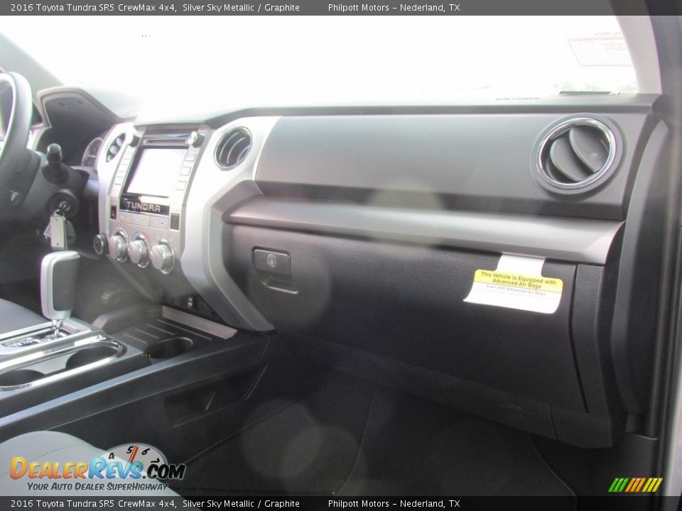 2016 Toyota Tundra SR5 CrewMax 4x4 Silver Sky Metallic / Graphite Photo #19