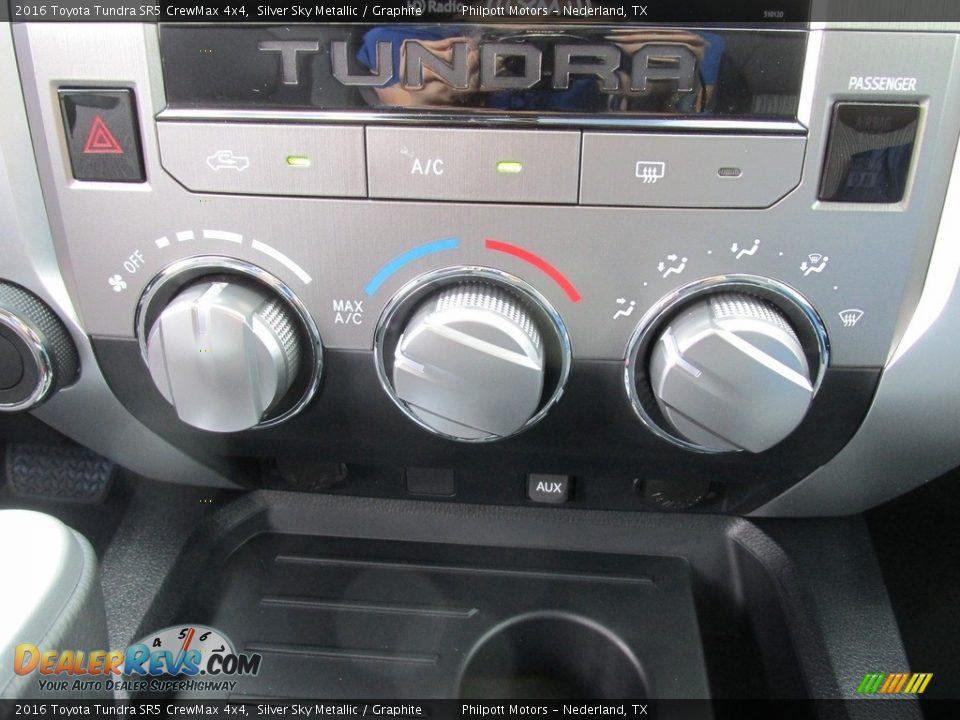 2016 Toyota Tundra SR5 CrewMax 4x4 Silver Sky Metallic / Graphite Photo #29
