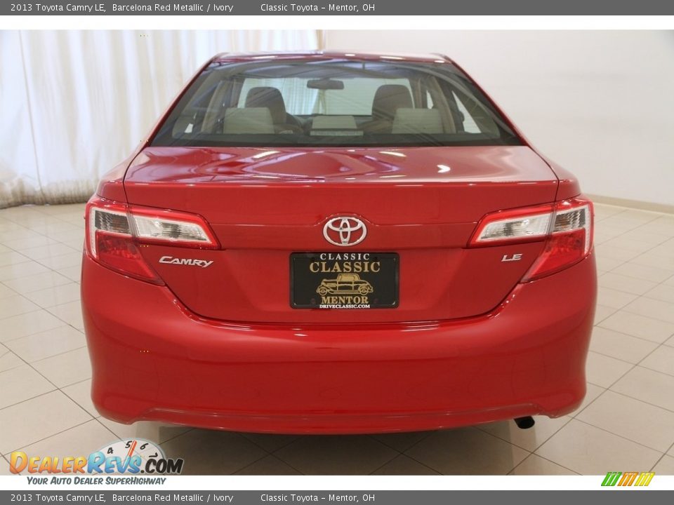 2013 Toyota Camry LE Barcelona Red Metallic / Ivory Photo #24