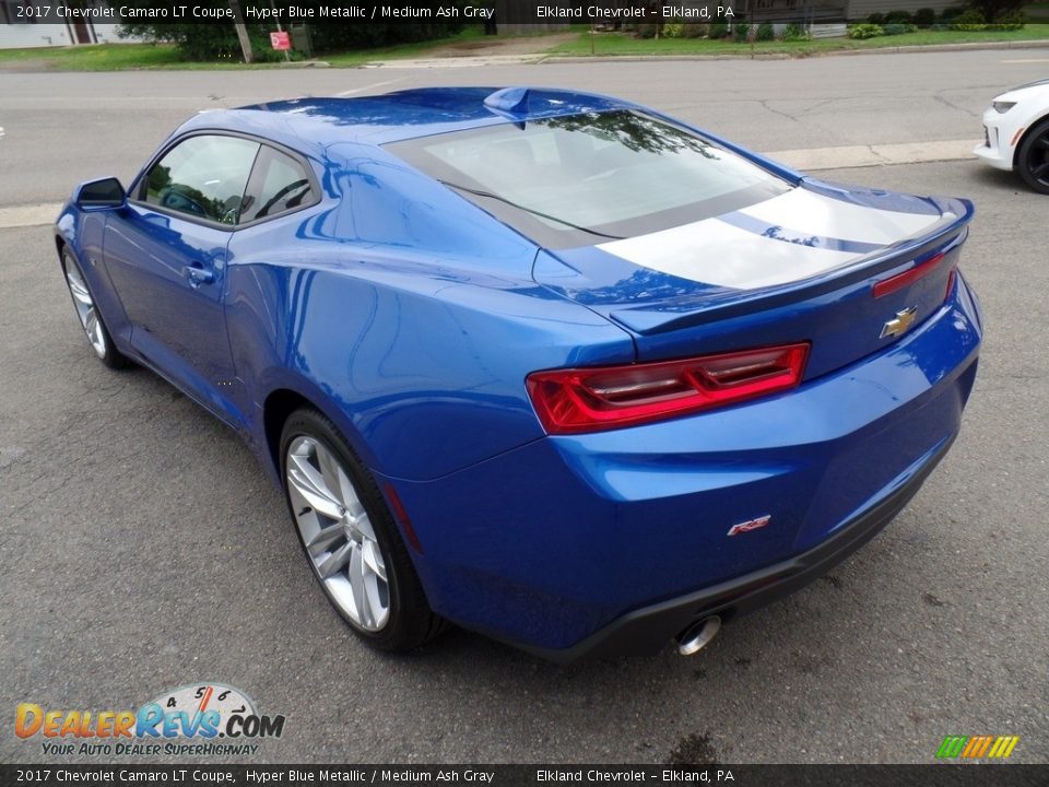 2017 Chevrolet Camaro LT Coupe Hyper Blue Metallic / Medium Ash Gray Photo #7