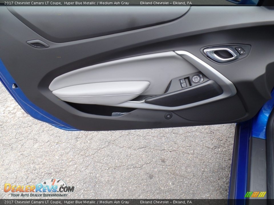 2017 Chevrolet Camaro LT Coupe Hyper Blue Metallic / Medium Ash Gray Photo #12