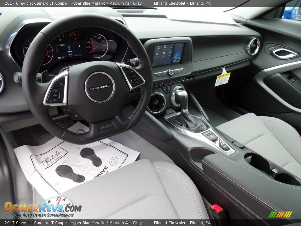 Medium Ash Gray Interior - 2017 Chevrolet Camaro LT Coupe Photo #15