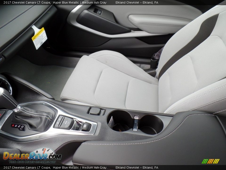2017 Chevrolet Camaro LT Coupe Hyper Blue Metallic / Medium Ash Gray Photo #29