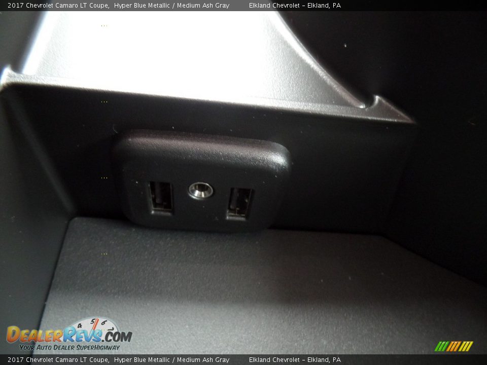 2017 Chevrolet Camaro LT Coupe Hyper Blue Metallic / Medium Ash Gray Photo #33