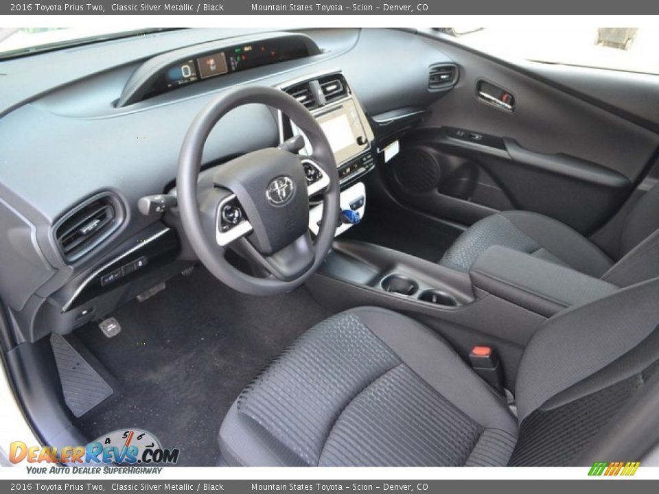 2016 Toyota Prius Two Classic Silver Metallic / Black Photo #5