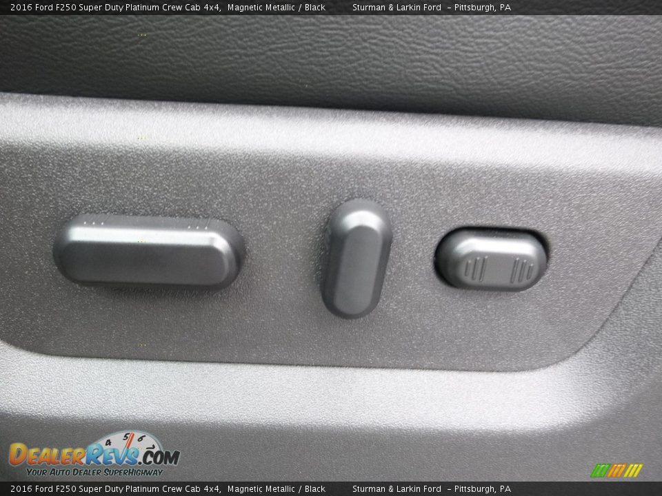 2016 Ford F250 Super Duty Platinum Crew Cab 4x4 Magnetic Metallic / Black Photo #12