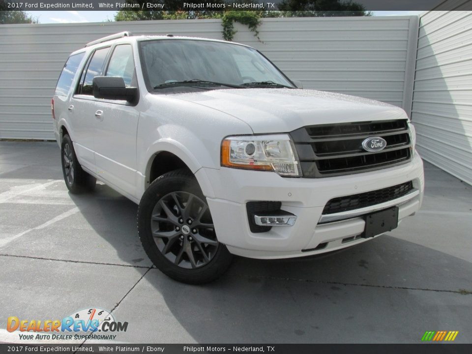 Front 3/4 View of 2017 Ford Expedition Limited Photo #1
