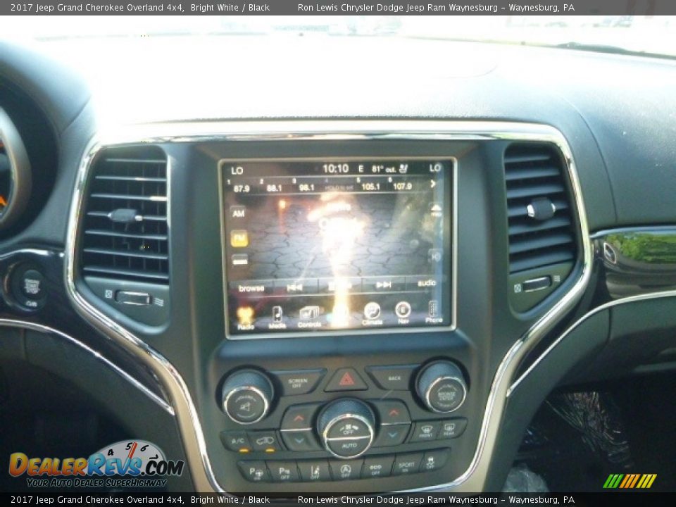 2017 Jeep Grand Cherokee Overland 4x4 Bright White / Black Photo #16