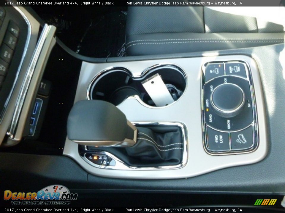 2017 Jeep Grand Cherokee Overland 4x4 Shifter Photo #20