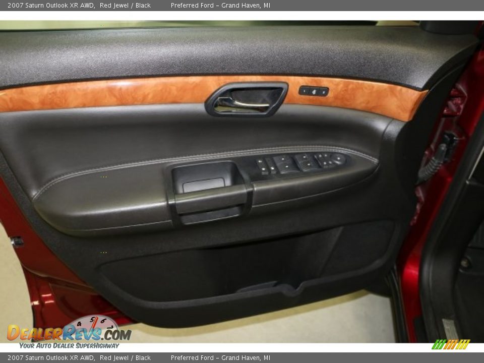 2007 Saturn Outlook XR AWD Red Jewel / Black Photo #8