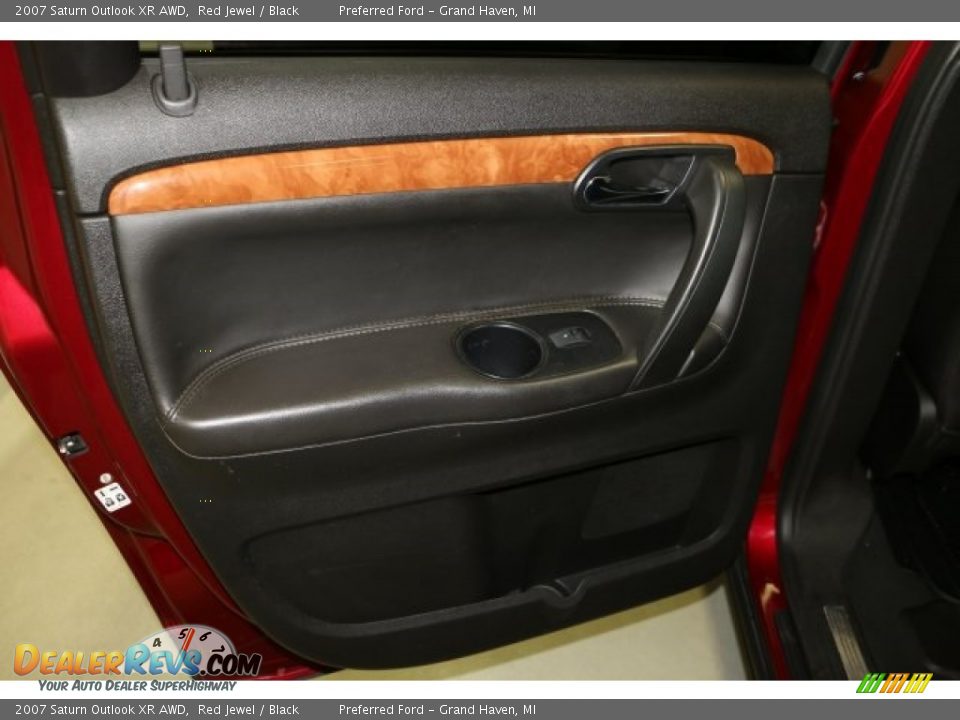 2007 Saturn Outlook XR AWD Red Jewel / Black Photo #34