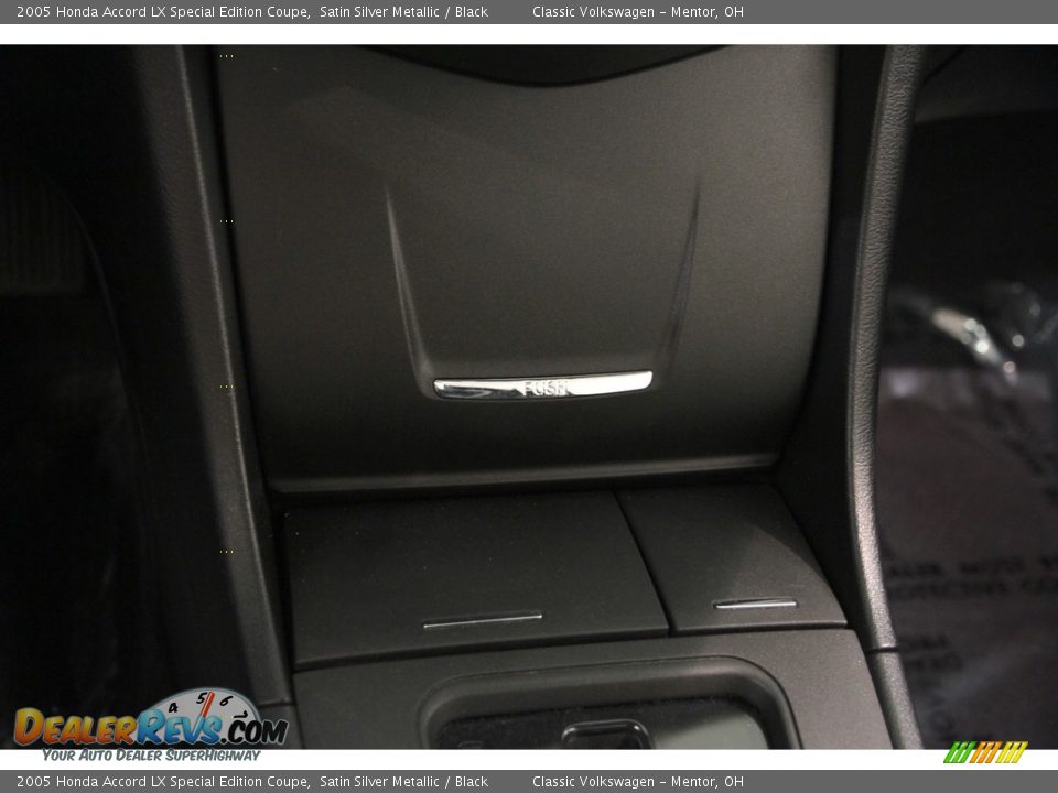 2005 Honda Accord LX Special Edition Coupe Satin Silver Metallic / Black Photo #9
