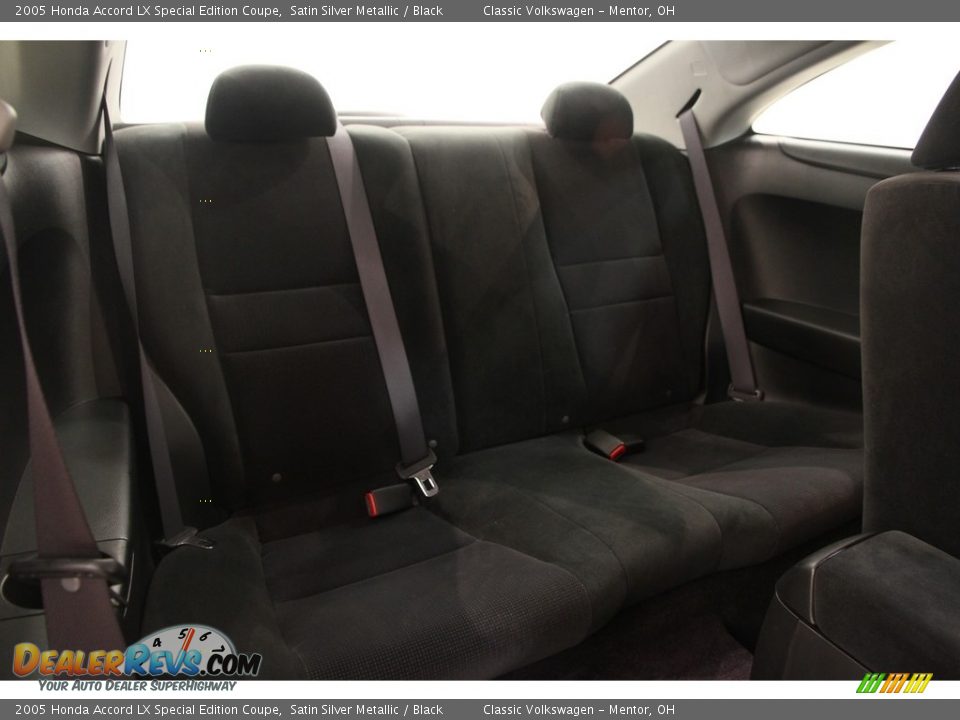 2005 Honda Accord LX Special Edition Coupe Satin Silver Metallic / Black Photo #13