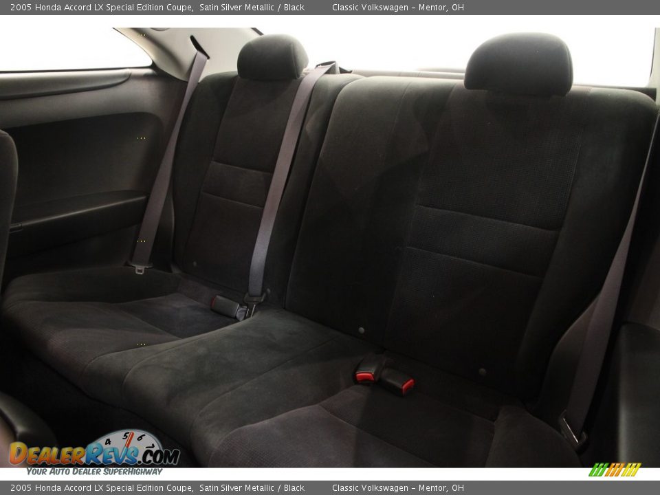 2005 Honda Accord LX Special Edition Coupe Satin Silver Metallic / Black Photo #14