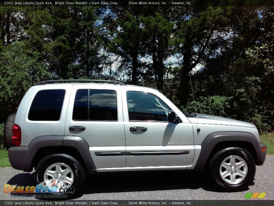2002 Jeep Liberty Sport 4x4 Bright Silver Metallic / Dark Slate Gray Photo #5