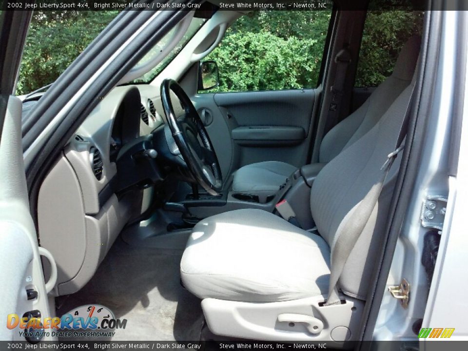 2002 Jeep Liberty Sport 4x4 Bright Silver Metallic / Dark Slate Gray Photo #7