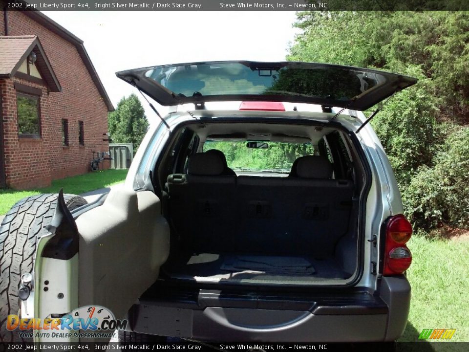 2002 Jeep Liberty Sport 4x4 Bright Silver Metallic / Dark Slate Gray Photo #9