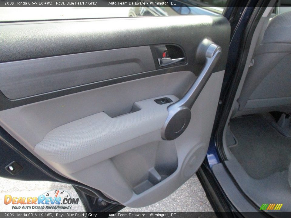 2009 Honda CR-V LX 4WD Royal Blue Pearl / Gray Photo #31