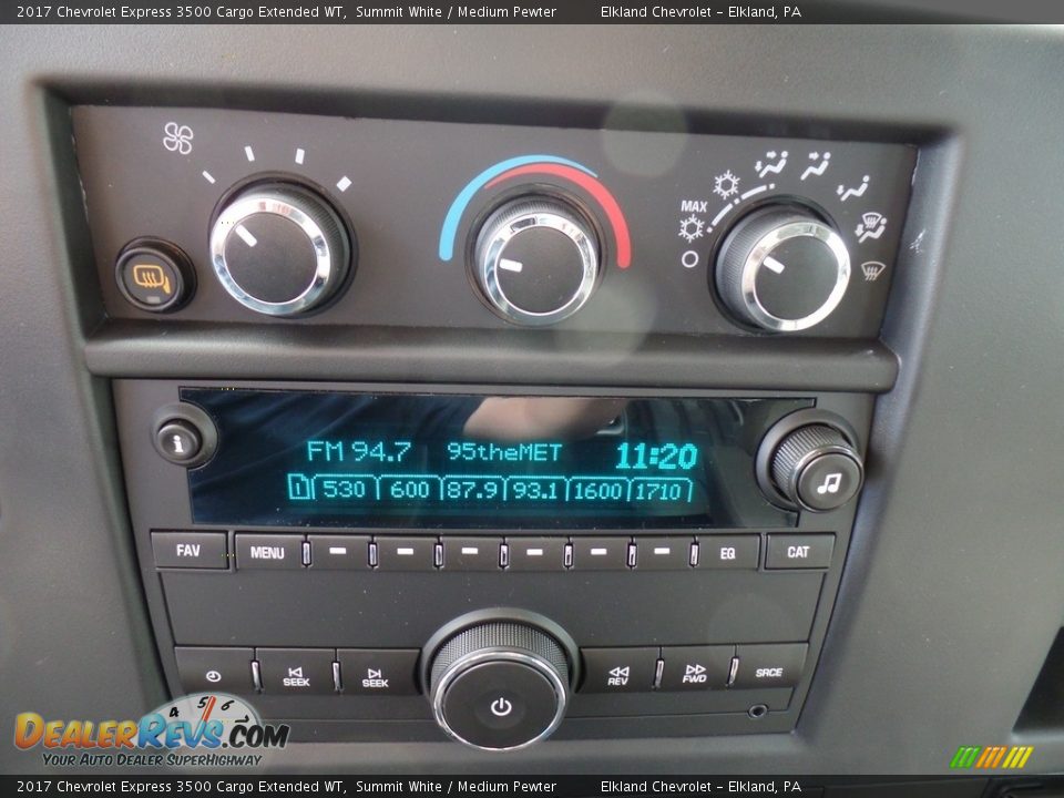 Controls of 2017 Chevrolet Express 3500 Cargo Extended WT Photo #25