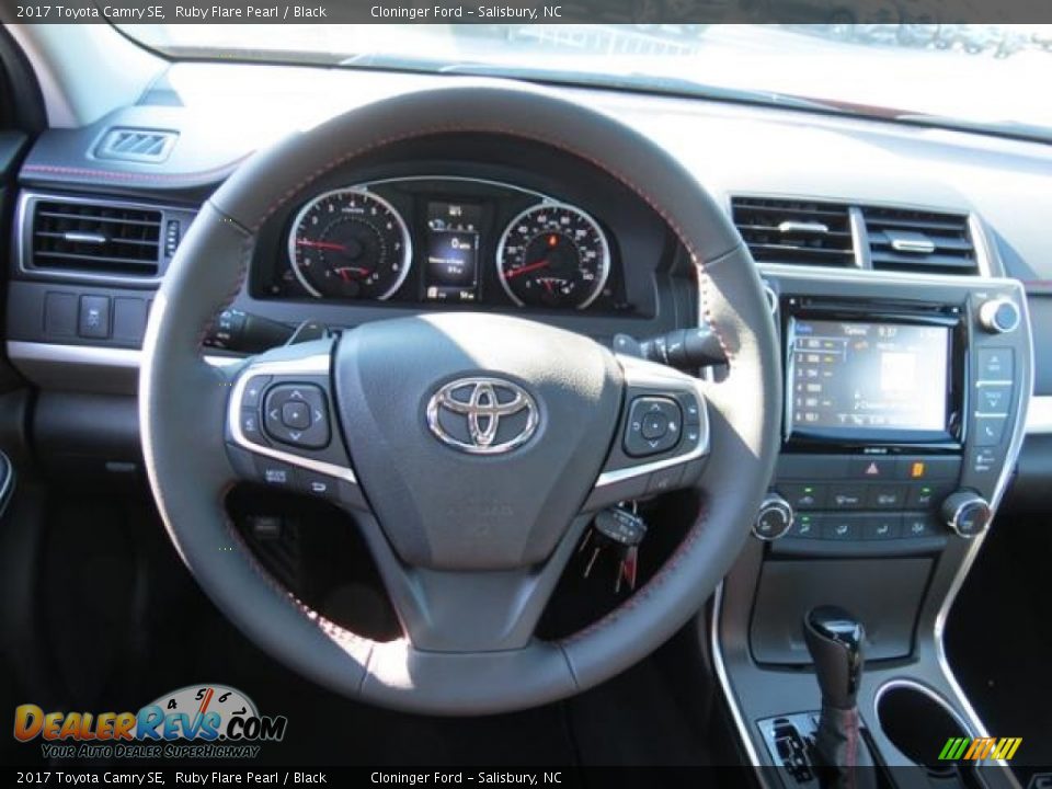 2017 Toyota Camry SE Ruby Flare Pearl / Black Photo #5