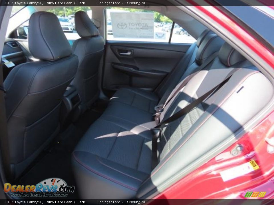 2017 Toyota Camry SE Ruby Flare Pearl / Black Photo #6