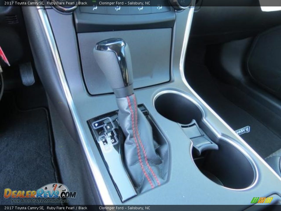 2017 Toyota Camry SE Ruby Flare Pearl / Black Photo #19