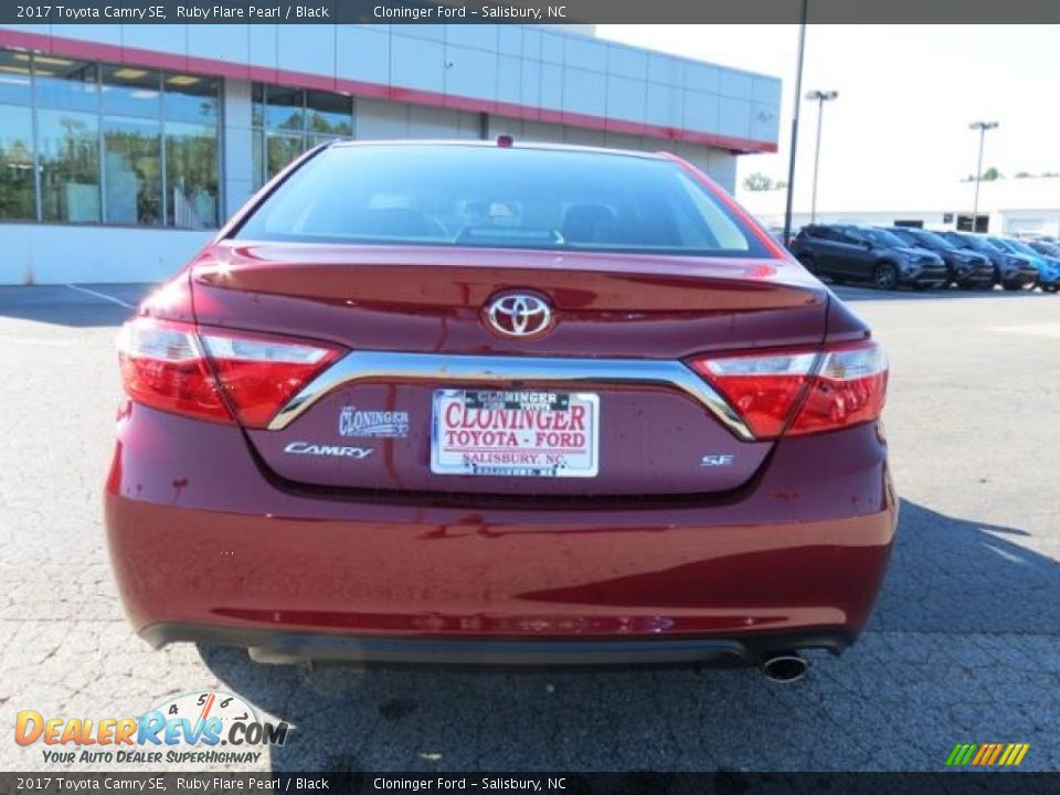 2017 Toyota Camry SE Ruby Flare Pearl / Black Photo #23