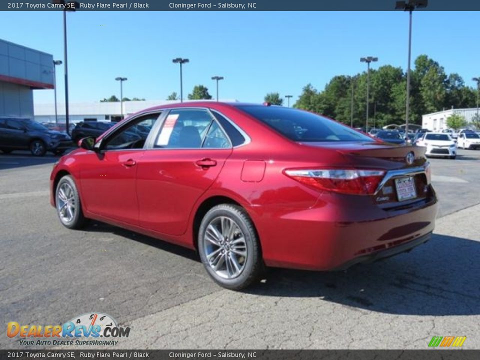 2017 Toyota Camry SE Ruby Flare Pearl / Black Photo #24