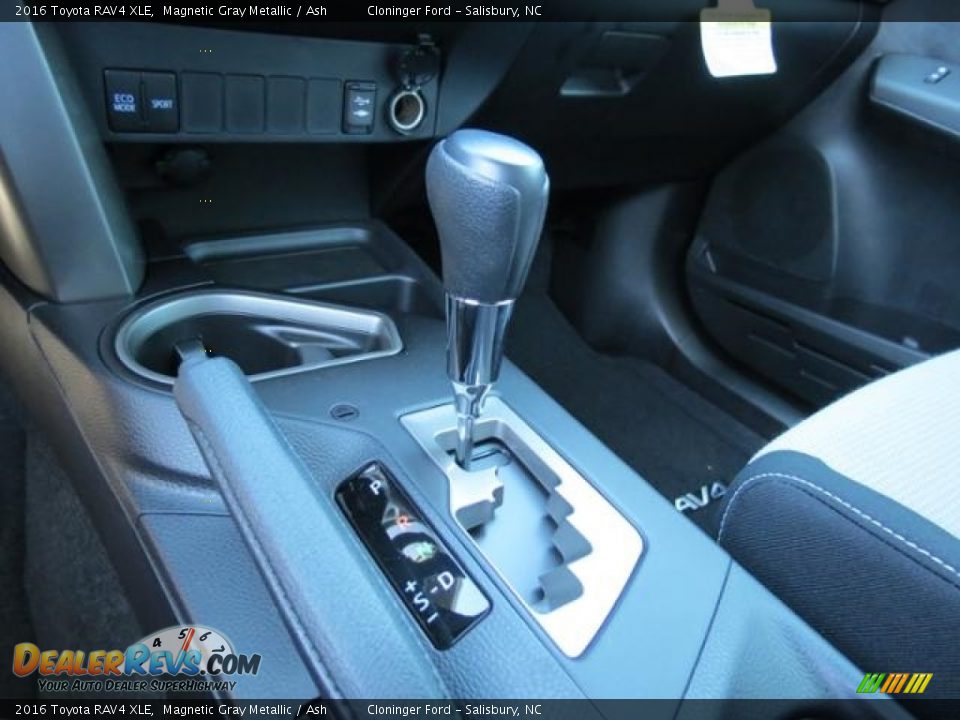 2016 Toyota RAV4 XLE Magnetic Gray Metallic / Ash Photo #20