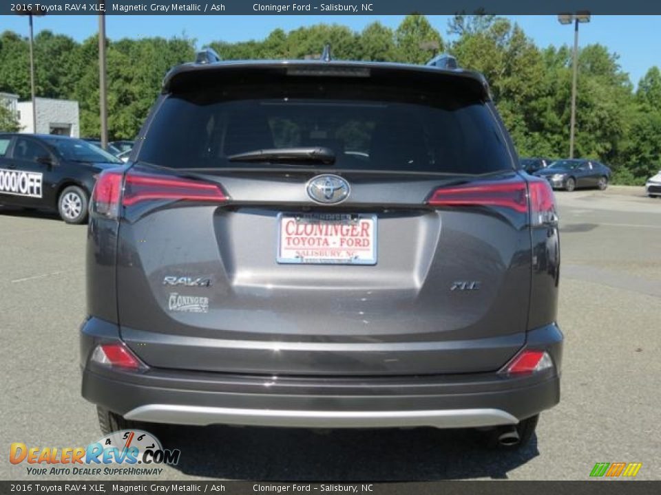 2016 Toyota RAV4 XLE Magnetic Gray Metallic / Ash Photo #25