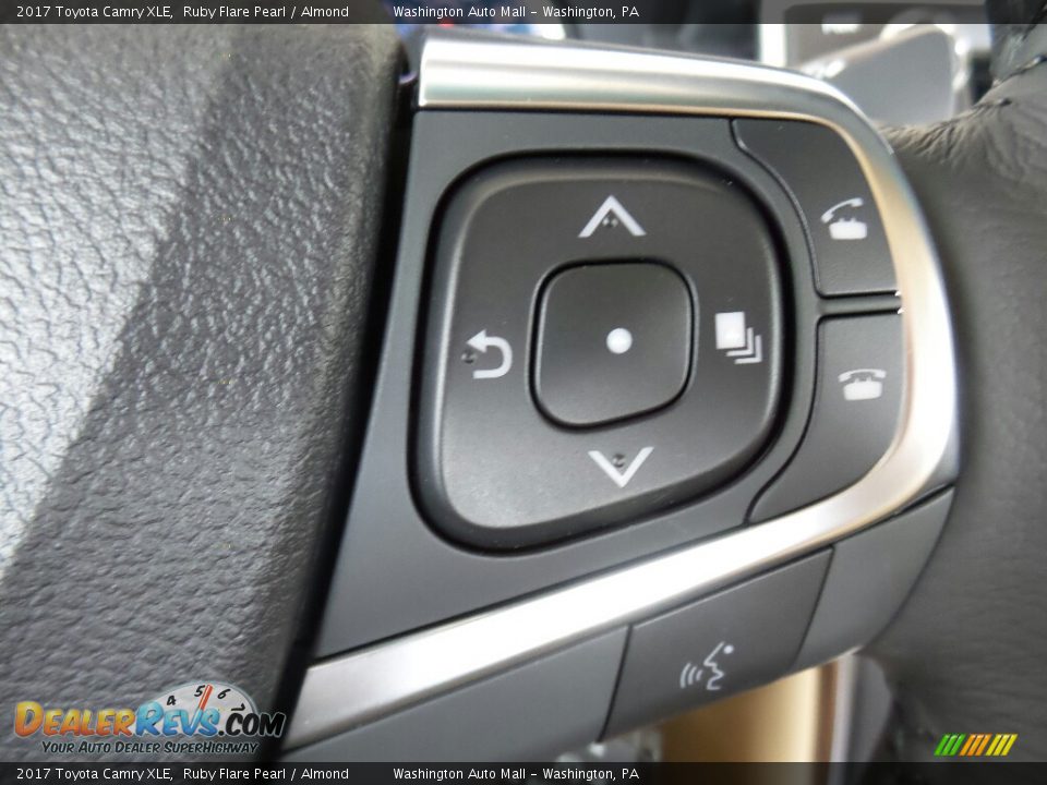 Controls of 2017 Toyota Camry XLE Photo #20
