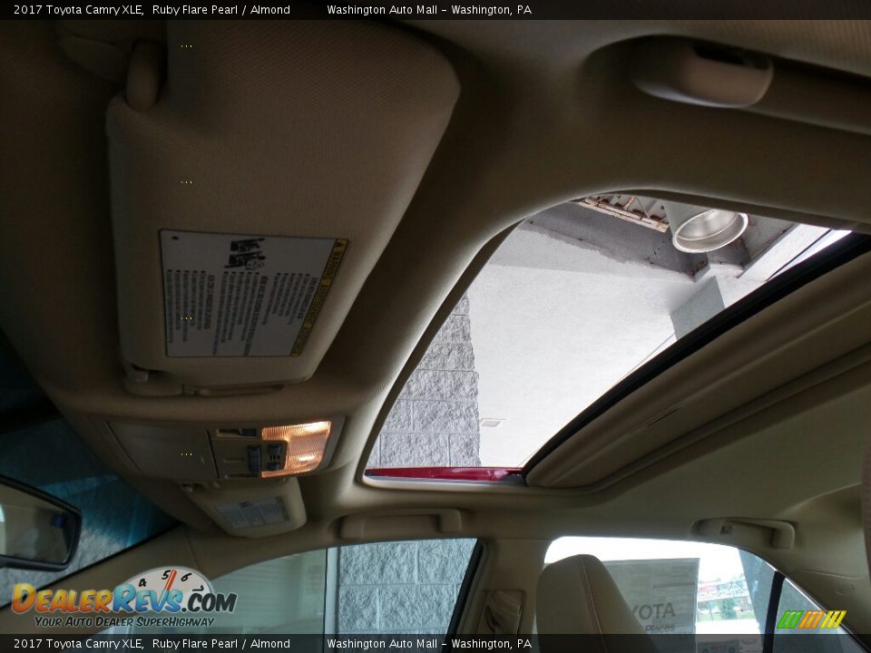 Sunroof of 2017 Toyota Camry XLE Photo #29