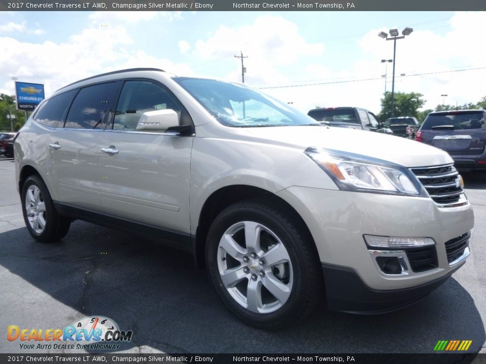 2017 Chevrolet Traverse LT AWD Champagne Silver Metallic / Ebony Photo #3