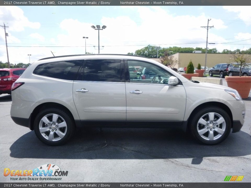 2017 Chevrolet Traverse LT AWD Champagne Silver Metallic / Ebony Photo #4