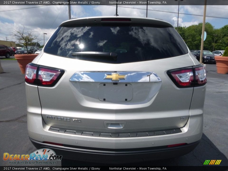 2017 Chevrolet Traverse LT AWD Champagne Silver Metallic / Ebony Photo #6