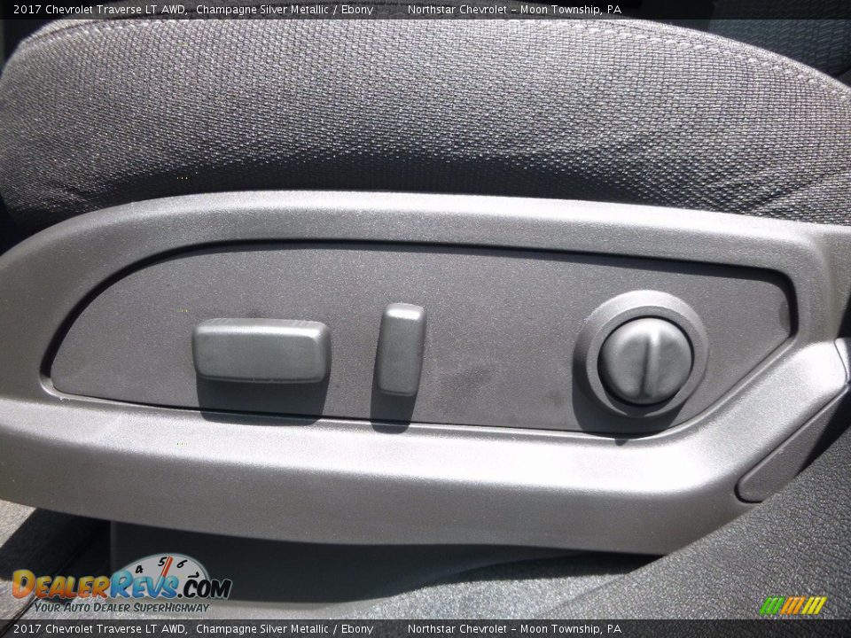 2017 Chevrolet Traverse LT AWD Champagne Silver Metallic / Ebony Photo #15