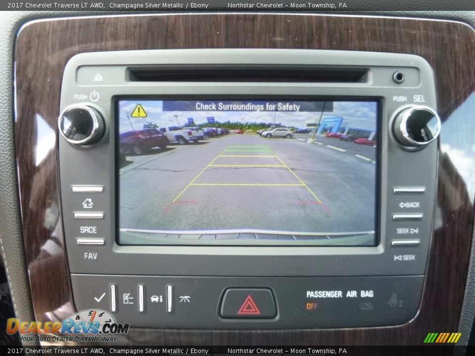 2017 Chevrolet Traverse LT AWD Champagne Silver Metallic / Ebony Photo #18