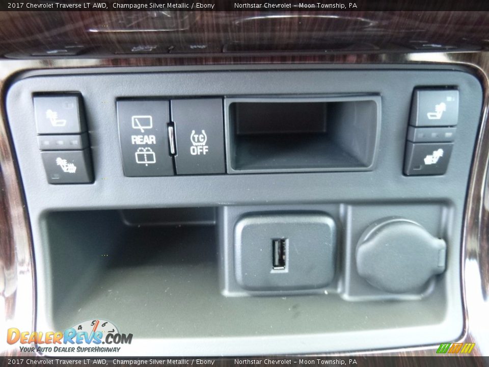 2017 Chevrolet Traverse LT AWD Champagne Silver Metallic / Ebony Photo #19