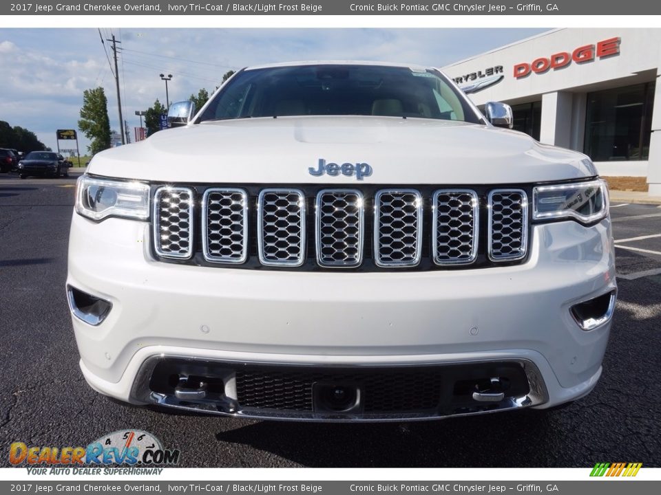 2017 Jeep Grand Cherokee Overland Ivory Tri-Coat / Black/Light Frost Beige Photo #2