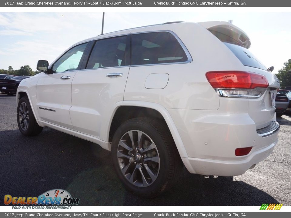 2017 Jeep Grand Cherokee Overland Ivory Tri-Coat / Black/Light Frost Beige Photo #5