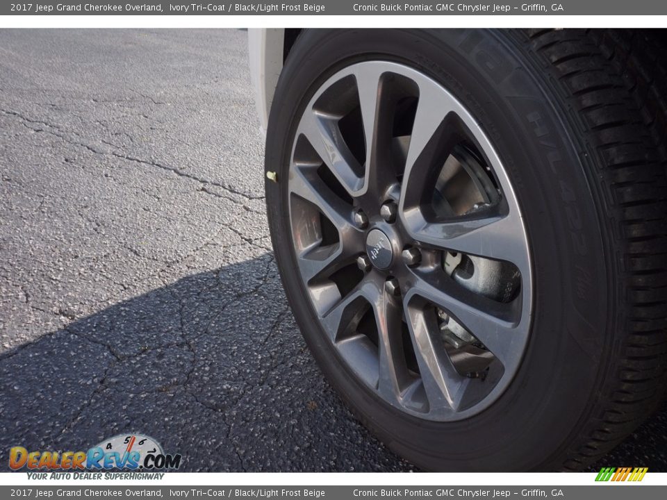 2017 Jeep Grand Cherokee Overland Ivory Tri-Coat / Black/Light Frost Beige Photo #12