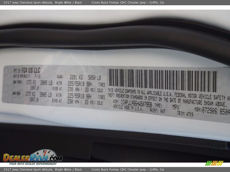 2017 Jeep Cherokee Sport Altitude Bright White / Black Photo #17