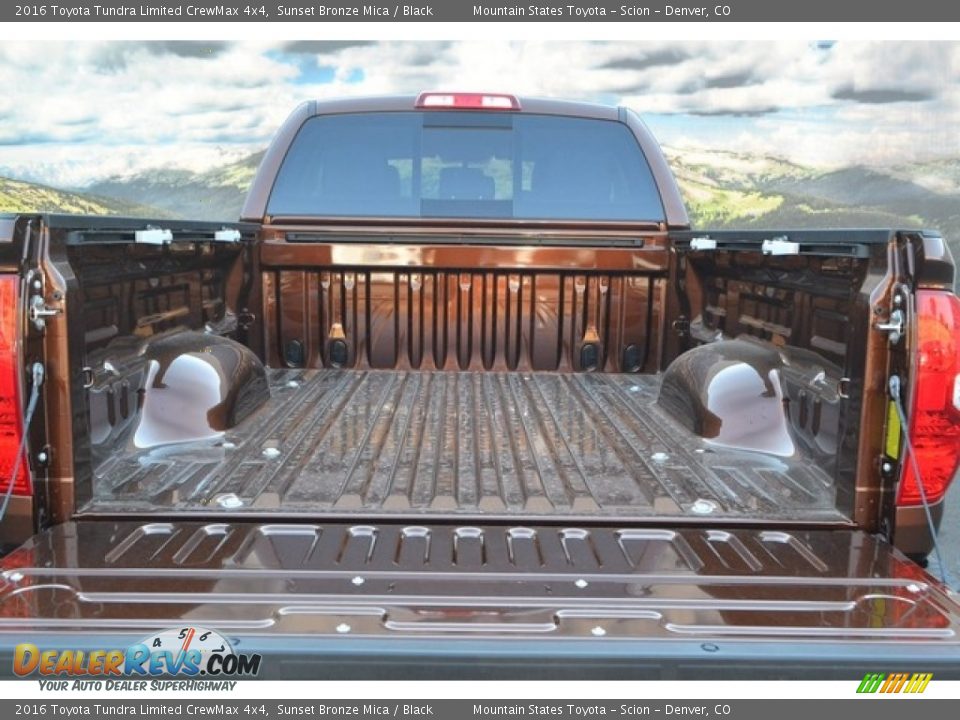2016 Toyota Tundra Limited CrewMax 4x4 Sunset Bronze Mica / Black Photo #8