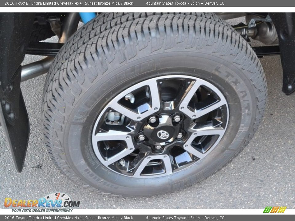 2016 Toyota Tundra Limited CrewMax 4x4 Sunset Bronze Mica / Black Photo #9